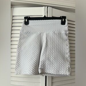 2 for $15 BBB closet clean out!